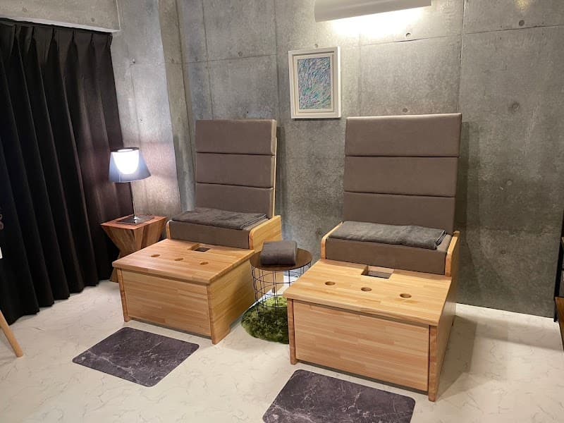 Yomogi Mushi Salon Artemisia Kita City photo