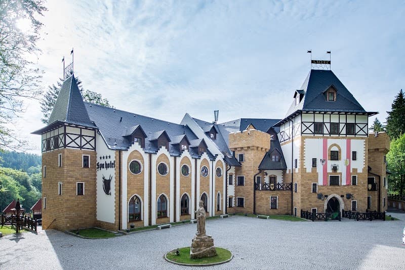 Zámek Lužec Spa & Wellness Resort Karlovy Vary photo