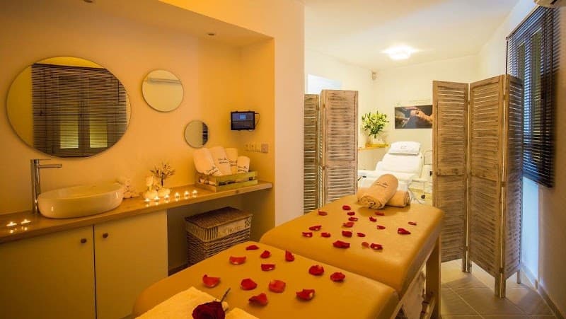 Zen Spa Mykonos (Nails-Facials Body Treatments-Tanning Solarium-MakeUp-Eyelashes-PMU-Massage) photo