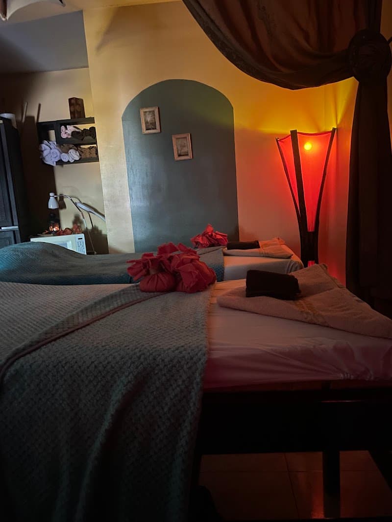 Zenze Massages Baños de Agua Santa photo