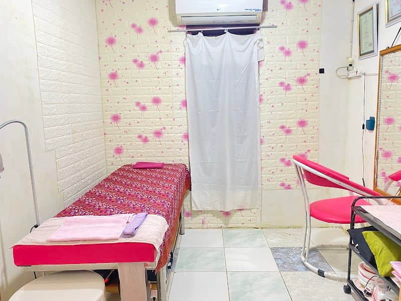 Zety Salon and Day Spa Rembang photo