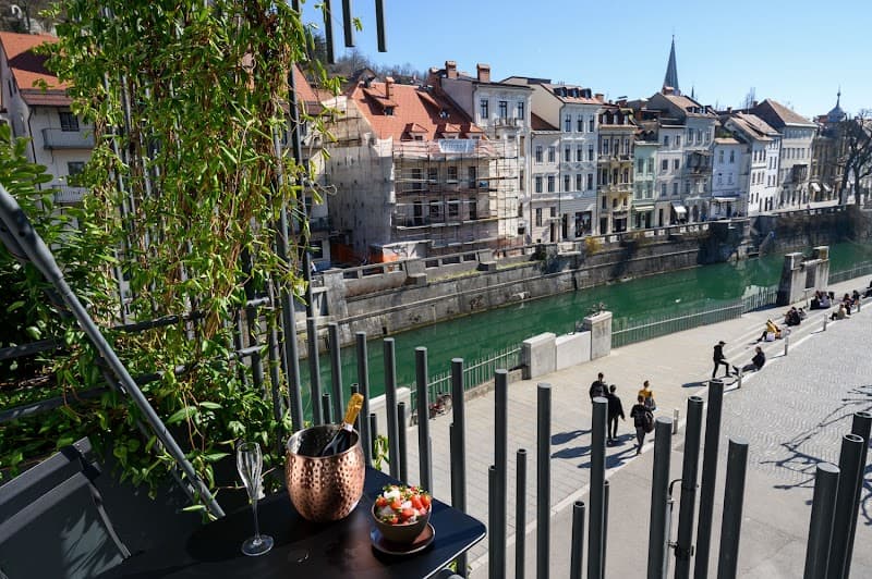 Zlata Ladjica Boutique Hotel Ljubljana photo